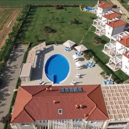 Antonios Village & מלון דירות