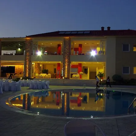 Antonios Village & מלון דירות 4*