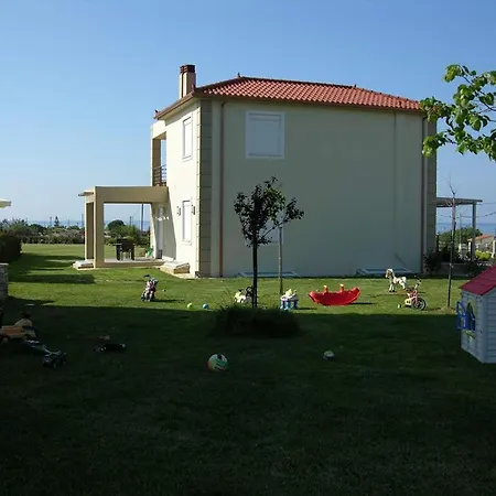 Antonios Village & מלון דירות 4*