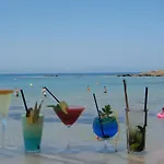 Antonios Village & شقة فندقية