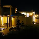 Antonios Village & شقة فندقية