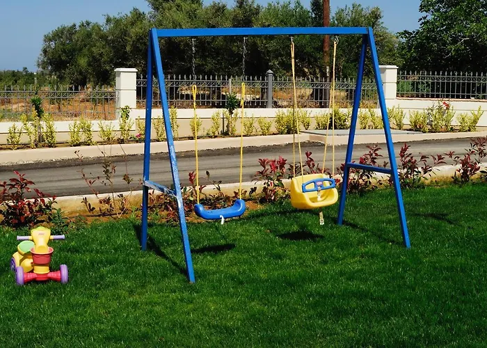 Lägenhetshotell Antonios Village & 4*