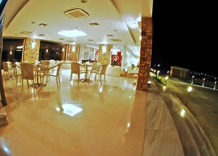 Antonios Village & 4*