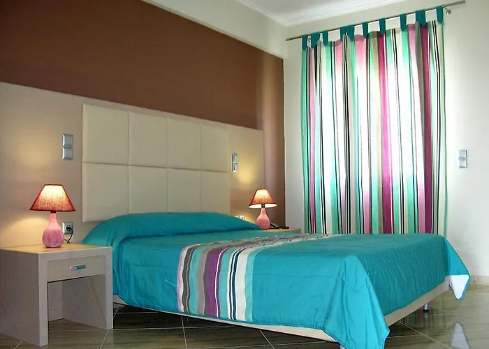 Antonios Village & 4*