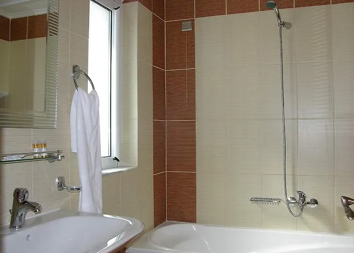 Antonios Village & 4*