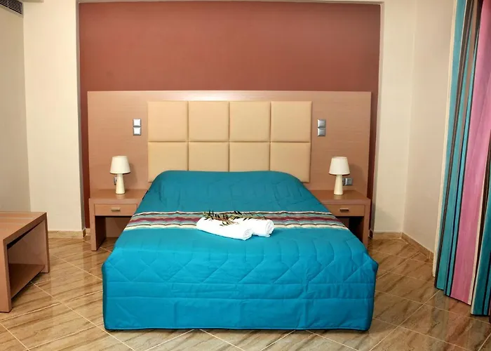 Lägenhetshotell Antonios Village & 4*